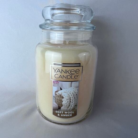 Yankee Candle SOFT WOOL & AMBER Large Jar 22 Oz Yellow Housewarmer New Wax - Picture 1 of 2